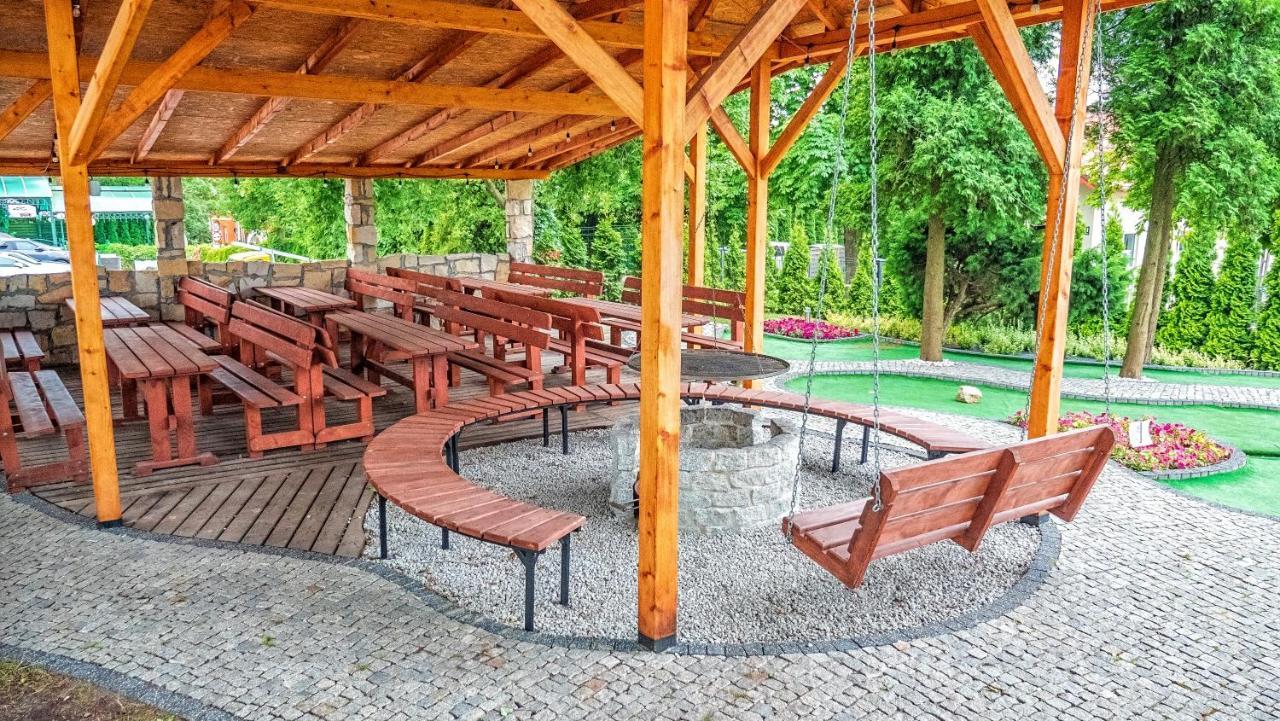 Hotel Senator Konferencje & Spa Стараховіце Екстер'єр фото