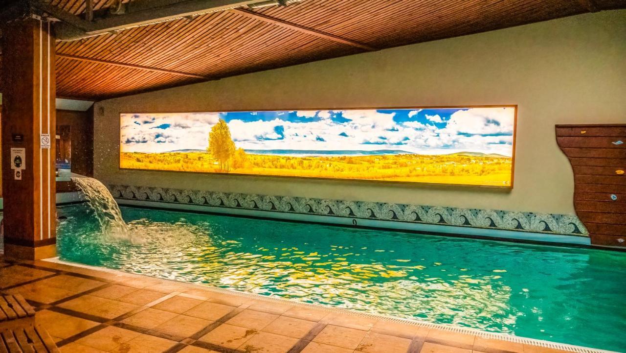 Hotel Senator Konferencje & Spa Стараховіце Екстер'єр фото