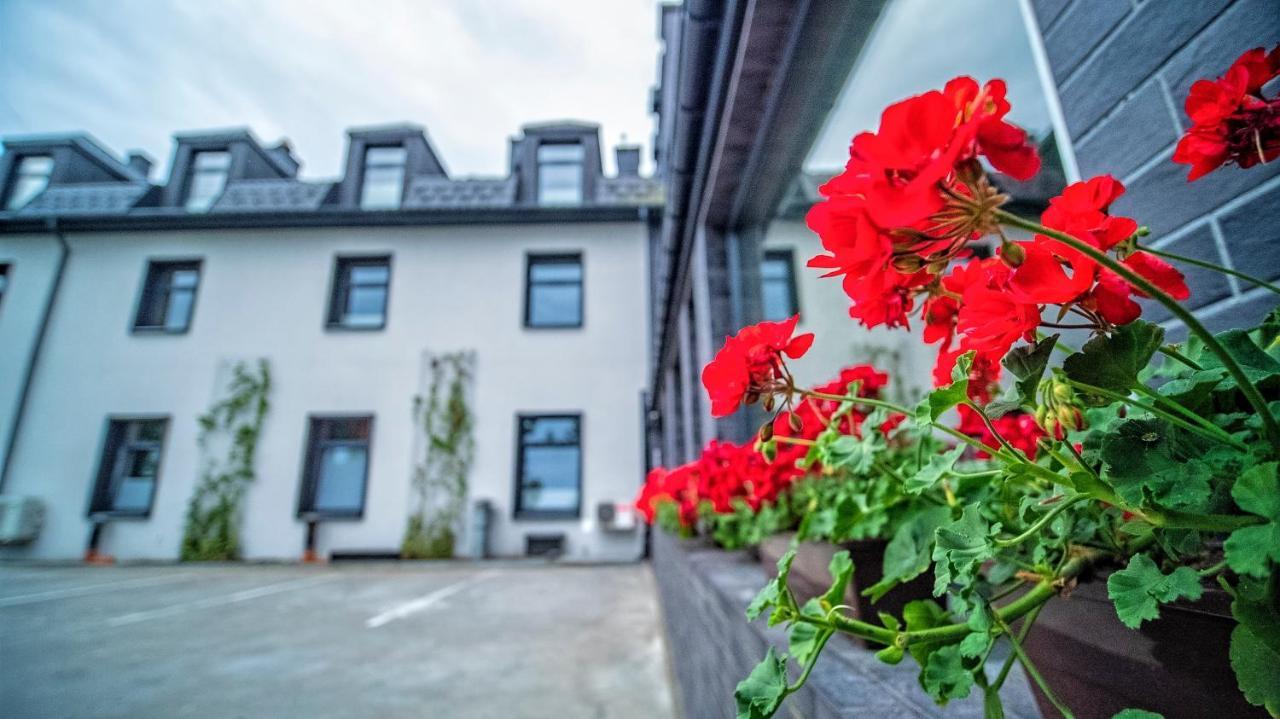 Hotel Senator Konferencje & Spa Стараховіце Екстер'єр фото