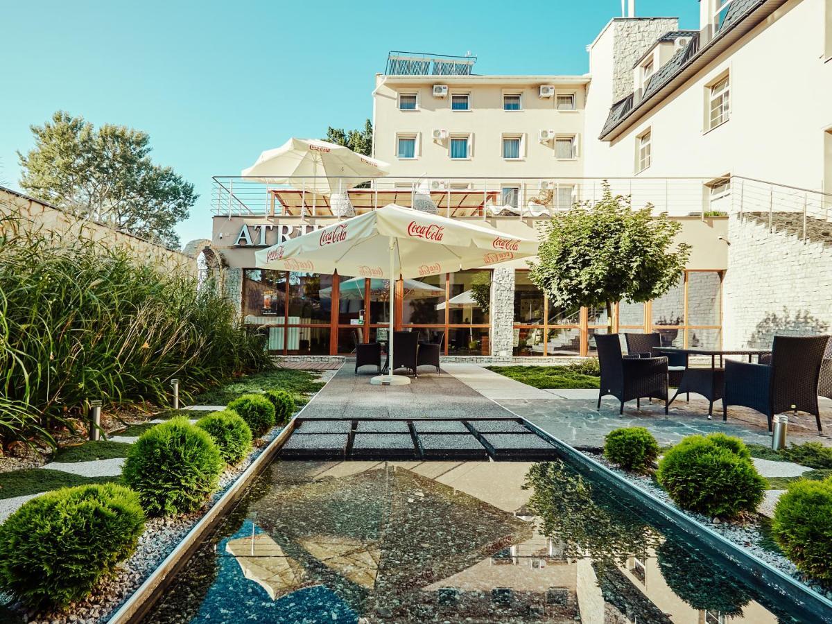 Hotel Senator Konferencje & Spa Стараховіце Екстер'єр фото